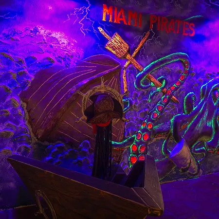 Pirate'S Ship Heated Pool 16 Guest Super Mario Theme Room